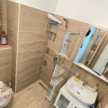 Aniko Vizparti Studio Apartman Balatonberény