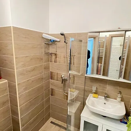 Aniko Vizparti Studio Apartman Apartament Balatonberény