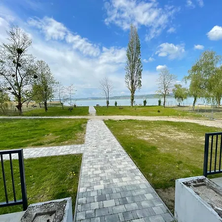 Aniko Vizparti Studio Apartman Apartament Balatonberény